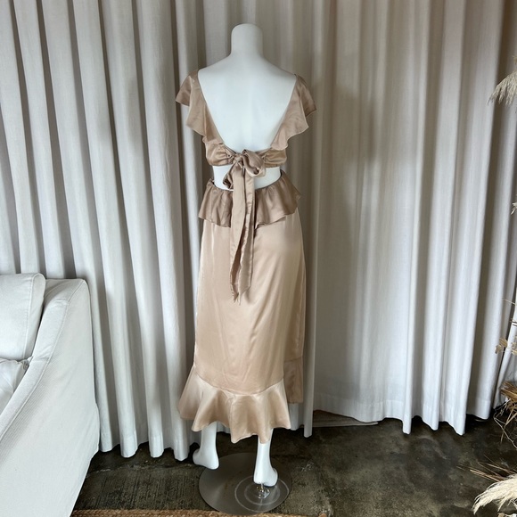 Show Me Your Mumu Zoey Midi Dress in Champagne Luxe Satin size S - Picture 3 of 6